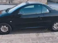 Usata Peugeot 206 CC 109 CV (80 kW) 2002 Nero Cabrio