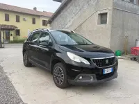 Usata Peugeot 2008 Active 82 CV (60 kW) 2016 Nero SUV