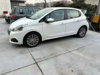 Usata Peugeot 208 Active 68 CV (50 kW) 2015 Utilitaria