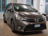 Usata Toyota Verso Style 111 CV (81 kW) 2016 Grigio Monovolume