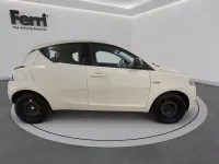 Usata Lancia Ypsilon 69 CV (50 kW) 2015 Bianco Utilitaria