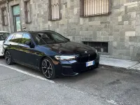 Usata BMW 520 M Sport 190 CV (139 kW) 2023 Blu/azzurro Berlina