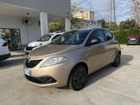 Usata Lancia Ypsilon Gold 69 CV (50 kW) 2021 Oro Utilitaria