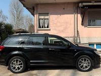 Käytetty Fiat Freemont 140 HP (102 kW) 2013 Musta Katumaasturi