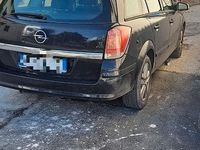 Usata Opel Astra 120 CV (88 kW) 2007 Nero Station wagon