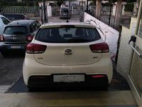 Usata Kia Rio 86 CV (63 kW) 2016 Bianco Utilitaria