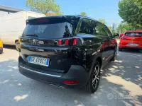 Usata Peugeot 5008 GT 131 CV (96 kW) 2023 Nero SUV