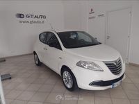 Usata Lancia Ypsilon 69 CV (50 kW) 2015 Bianco Utilitaria