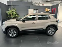 Usata Jeep Avenger Altitude 101 CV (74 kW) 2023 Beige SUV