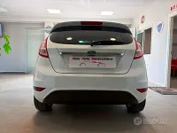 Usata Ford Fiesta Titanium 95 CV (69 kW) 2016 Bianco Utilitaria