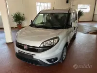 Usata Fiat Doblò 120 CV (88 kW) 2023 Grigio Monovolume