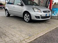 usata Ford Fiesta 1.4 TDCI 68 cv NEOPATENTATI