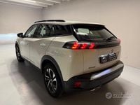 Usata Peugeot 2008 Allure 131 CV (96 kW) 2021 Bianco SUV
