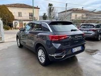 Usata VW T-Roc Business 116 CV (85 kW) 2021 Gray SUV