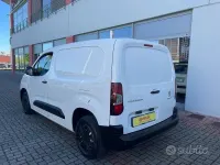 Usata Peugeot Partner 102 CV (75 kW) 2021 Bianco Monovolume