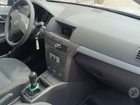 Usata Opel Astra 101 CV (74 kW) 2006 Grigio Berlina