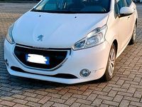 Usata Peugeot 208 68 CV (50 kW) 2012 Bianco Utilitaria