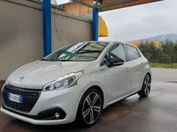Usata Peugeot 208 GT-line 102 CV (75 kW) 2019 Bianco Utilitaria