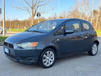 Usata Mitsubishi Colt Invite 75 CV (55 kW) 2010 Grigio Utilitaria