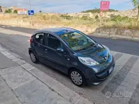 Usata Peugeot 107 54 CV (39 kW) 2007 Grigio Utilitaria