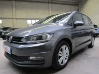 Usata VW Touran Trendline 116 CV (85 kW) 2016 Grigio medio metallizzato Monovolume