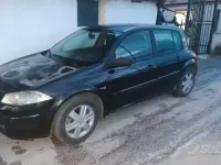 Usata Renault Mégane II 100 CV (73 kW) 2004 Bluazzurro Berlina