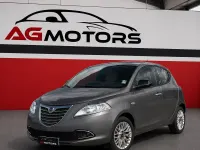 Usado Lancia Ypsilon S 95 HP (69 kW) 2013 Cinzento Citadino