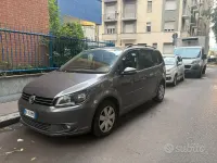 Usata VW Touran 105 CV (77 kW) 2011 Grigio Monovolume