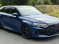 Usata Audi RS3 Ambiente 400 CV (294 kW) 2026 Blu/azzurro Berlina