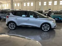 Usata Renault Scénic 120 CV (88 kW) 2019 Argento Monovolume