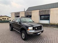 Usata Ford V8 XLT 260 CV (191 kW) 2001 Nero SUV