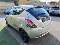 usata Lancia Ypsilon 1.0 FireFly 5 porte S&S Hybrid Ecochic Silver