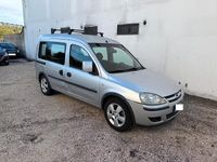 Usata Opel Combo Enjoy 94 CV (69 kW) 2007 Argento Monovolume