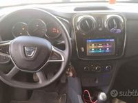 Usata Dacia Sandero 90 CV (66 kW) 2018 Blu Utilitaria