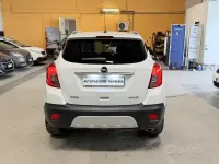 Usata Opel Mokka Cosmo 131 CV (96 kW) 2014 Bianco SUV