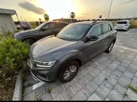 Usata VW T-Roc Life 150 CV (110 kW) 2023 Grigio SUV
