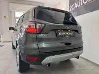 Usata Ford Kuga Titanium 120 CV (88 kW) 2017 Grigio SUV