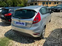 Usata Ford Fiesta 97 CV (71 kW) 2012 Grigio Berlina