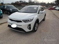 Usata Kia Stonic Style 84 CV (61 kW) 2022 Bianco SUV