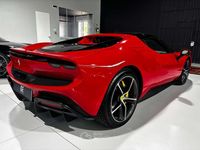 Usata Ferrari 296 829 CV (609 kW) 2025 Rosso Cabrio