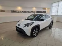 Usata Toyota Aygo X Trend 72 CV (52 kW) 2025 Bianco SUV