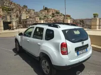 Usata Dacia Duster Lauréate 101 CV (74 kW) 2015 Bianco SUV