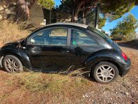 Usata VW New Beetle 90 CV (66 kW) 2000 Nero Utilitaria