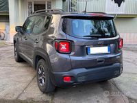 Usata Jeep Renegade Longitude 131 CV (96 kW) 2021 Grigio SUV