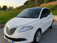 Usata Lancia Ypsilon Silver 69 CV (50 kW) 2011 Bianco Utilitaria