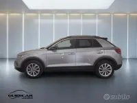 Usata VW T-Roc Edition 116 CV (85 kW) 2024 Grigio metallizzato chiaro SUV
