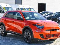 Nuova Fiat 600 La Prima 101 CV (74 kW) 2025 Blu SUV