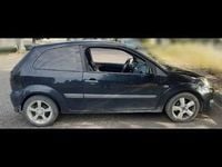 Usata Ford Fiesta 90 CV (66 kW) 2006 Nero Utilitaria