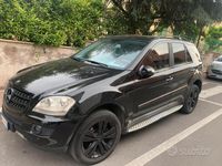 Usata Mercedes ML320 224 CV (164 kW) 2007 Nero SUV
