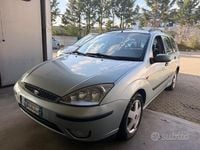 Usata Ford Focus Zetec 100 CV (73 kW) 2004 Grigio Station wagon